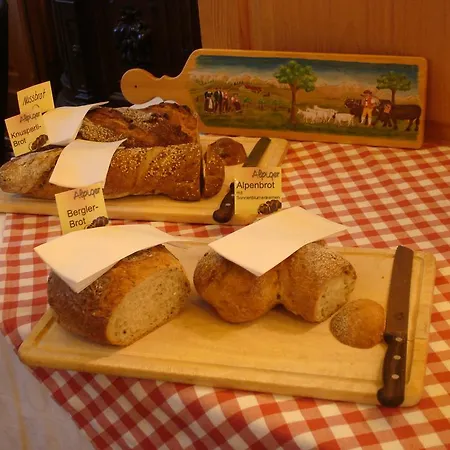 Hotel Schweizerhof 3*